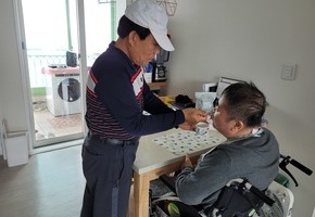 친절하신 남자요양사